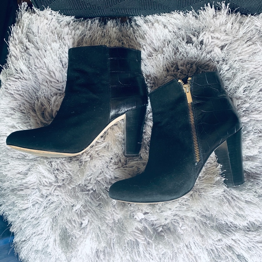 Ann Taylor, black leather suede ankle booties